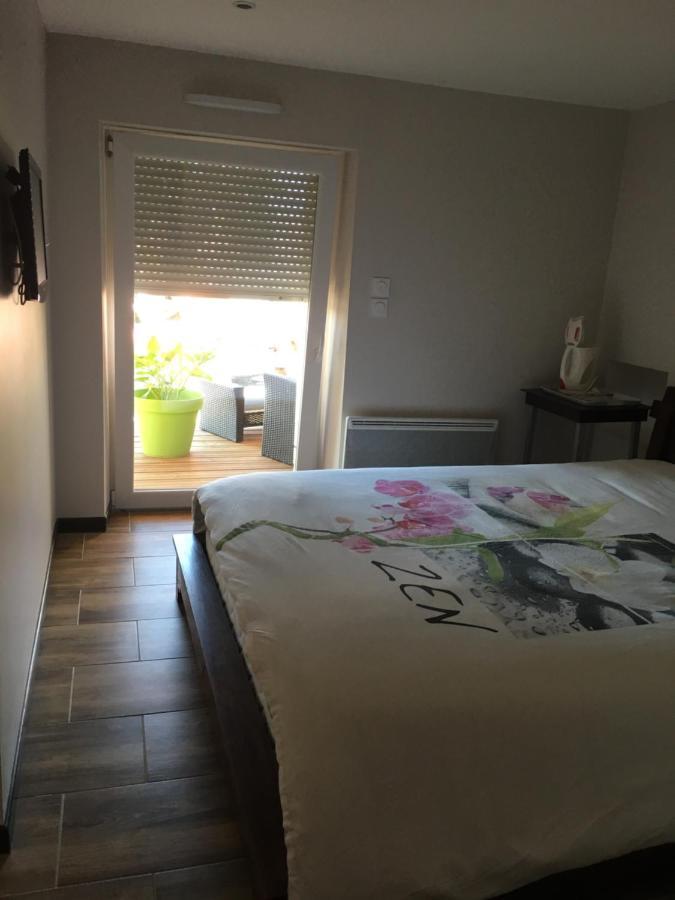 Chambre Zen Bed & Breakfast Panazol Bagian luar foto